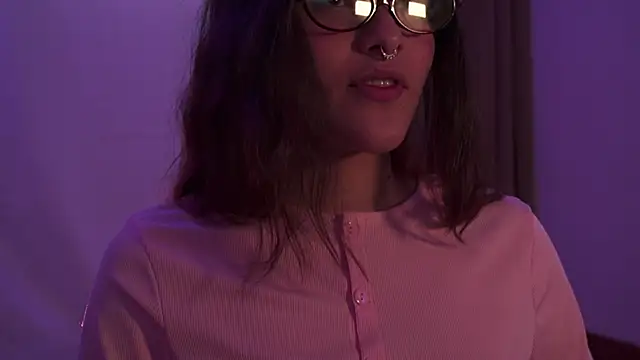 Snapshot of HannaMoom chatting on November 15, 2025, 10:15 pm HannaMoom online show from November 15, 2025, 10:15 pm