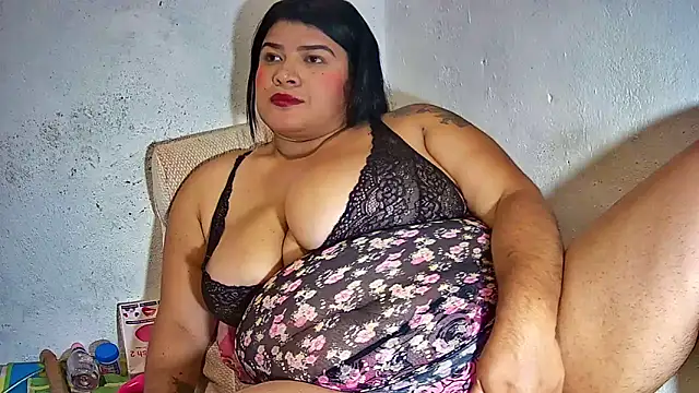 Snapshot of curvy_sex chatting on October 2, 2025, 4:19 am curvy sex online show from October 2, 2025, 4:19 am