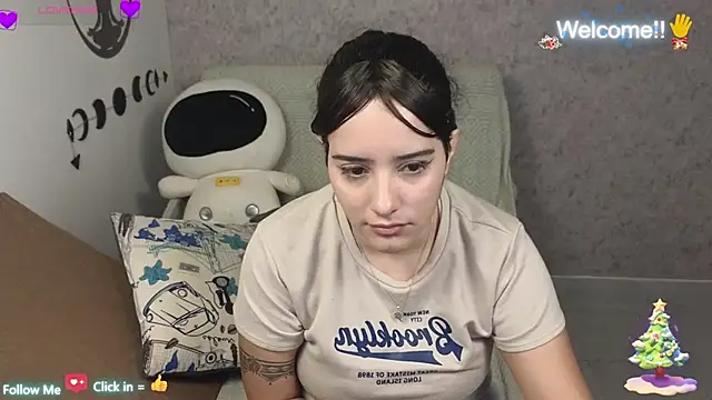 Snapshot of blue__moon_ chatting on December 28, 2024, 3:04 am blue moon online show from December 28, 2024, 3:04 am