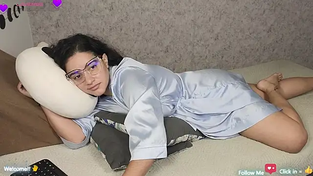 Snapshot of blue__moon_ chatting on January 30, 2025, 6:03 am blue moon online show from January 30, 2025, 6:03 am