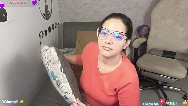 Snapshot of blue__moon_ chatting on March 11, 2025, 3:26 am blue moon online show from March 11, 2025, 3:26 am