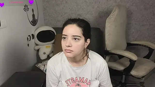 Snapshot of blue__moon_ chatting on March 13, 2025, 12:37 am blue moon online show from March 13, 2025, 12:37 am