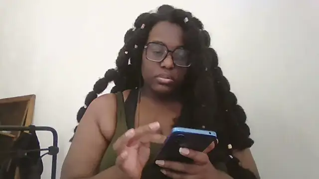 Snapshot of MissCC99 chatting on March 1, 2026, 3:47 pm MissCC99 online show from March 1, 2026, 3:47 pm