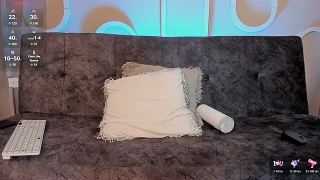Snapshot of Sweet_Alessandre chatting on May 18, 2026, 2:12 pm Sweet Alessandre online show from May 18, 2026, 2:12 pm