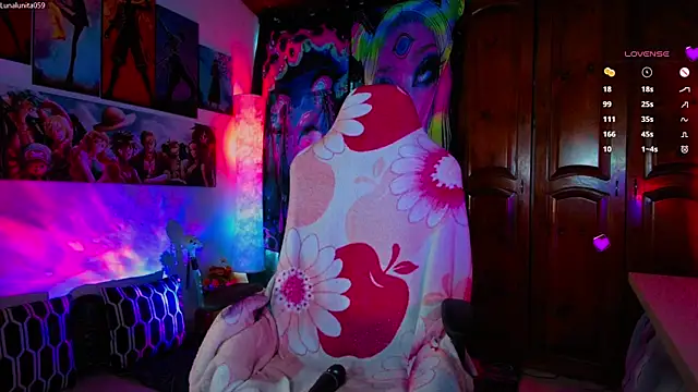 emma luna59 online show from June 25, 2026, 8:02 pm