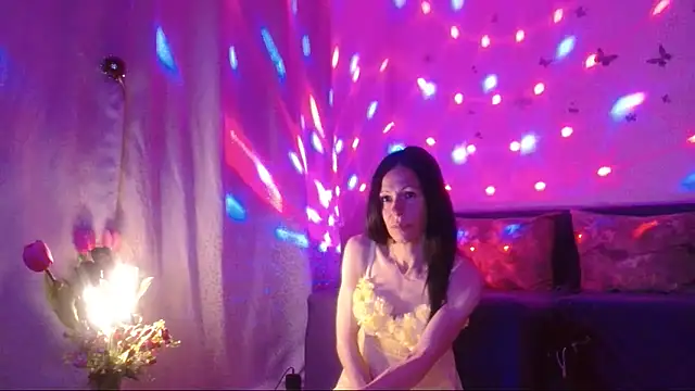ElysaSun online show from May 7, 2026, 5:29 pm