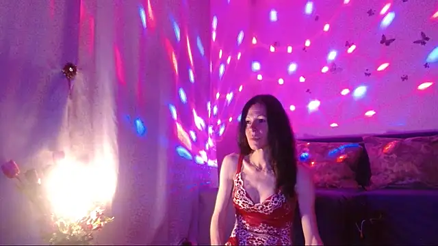 Snapshot of ElysaSun chatting on May 24, 2026, 5:40 pm ElysaSun online show from May 24, 2026, 5:40 pm