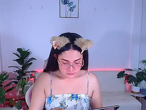 plysaithailand online show from September 21, 2025, 4:36 am