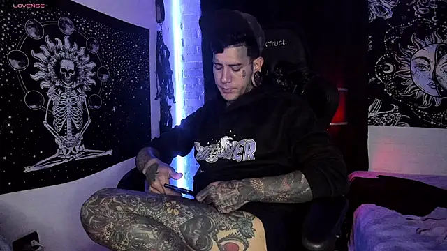 josh  ackerman online show from March 12, 2025, 2:52 am