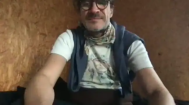 Snapshot of GioApri chatting on March 1, 2025, 3:38 pm GioApri online show from March 1, 2025, 3:38 pm