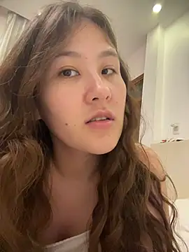 Riz girl online show from May 26, 2026, 5:20 pm