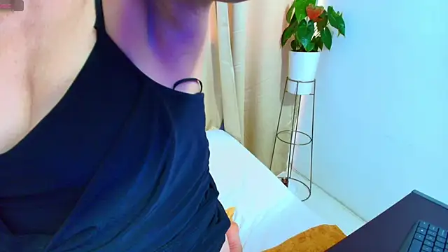 yulina xue online show from September 29, 2025, 9:19 pm