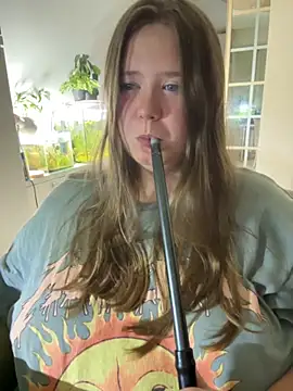 Snapshot of remirann_ chatting on September 12, 2025, 8:20 pm remirann  online show from September 12, 2025, 8:20 pm