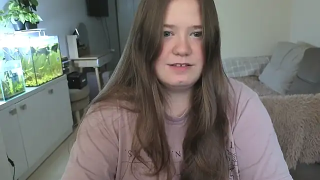 Snapshot of remirann_ chatting on September 30, 2025, 12:21 pm remirann  online show from September 30, 2025, 12:21 pm