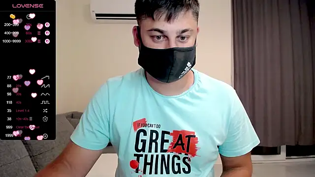 Snapshot of Tomguys chatting on September 20, 2025, 5:47 pm Tomguys online show from September 20, 2025, 5:47 pm