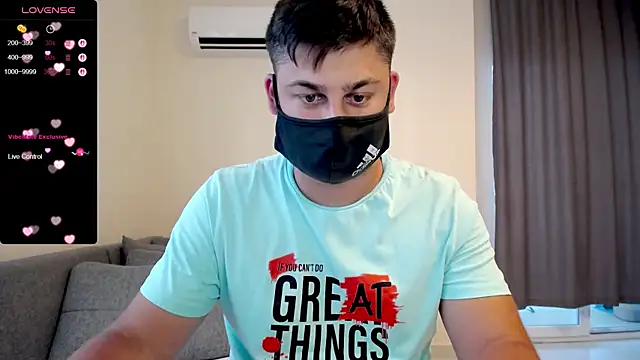 Snapshot of Tomguys chatting on September 23, 2025, 3:04 pm Tomguys online show from September 23, 2025, 3:04 pm