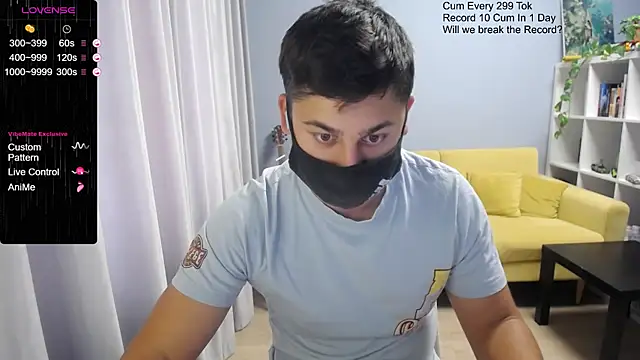 Snapshot of Tomguys chatting on October 20, 2025, 7:20 am Tomguys online show from October 20, 2025, 7:20 am