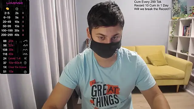 Snapshot of Tomguys chatting on October 28, 2025, 7:23 am Tomguys online show from October 28, 2025, 7:23 am