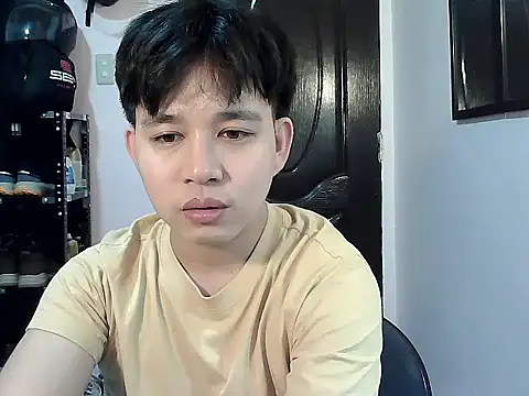 alfonsoasiancutie online show from February 5, 2026, 1:16 pm