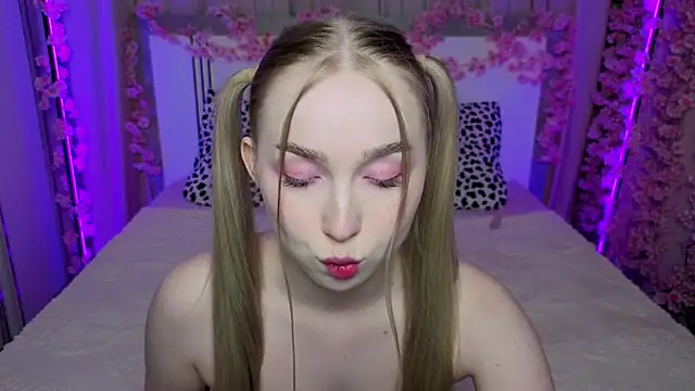 LilyStarlight online show from May 2, 2026, 4:50 am