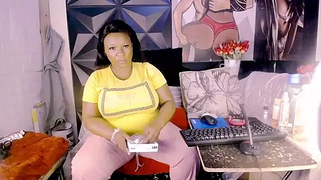Snapshot of Ebonyfancyface chatting on June 25, 2026, 4:22 pm Ebonyfancyface online show from June 25, 2026, 4:22 pm