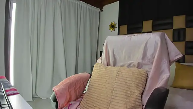 Snapshot of BarbieKano chatting on November 9, 2025, 10:41 pm BarbieKano online show from November 9, 2025, 10:41 pm