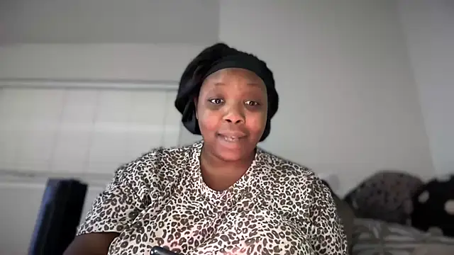 NikkiNoelanii online show from February 18, 2026, 4:19 am