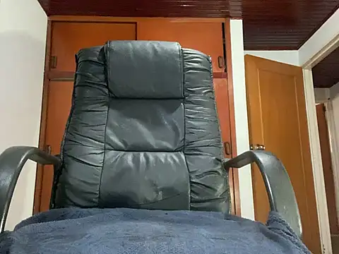 thadeo horny online show from April 26, 2026, 10:29 pm