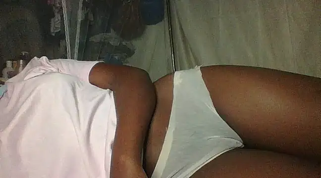 Snapshot of FatAss_baby chatting on February 5, 2025, 2:29 am FatAss baby online show from February 5, 2025, 2:29 am