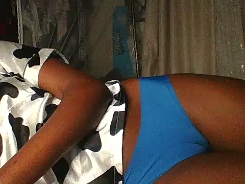 Snapshot of FatAss_baby chatting on September 16, 2025, 2:01 am FatAss baby online show from September 16, 2025, 2:01 am