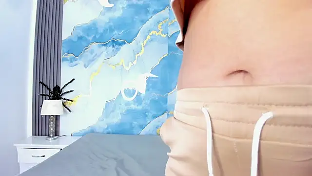 Kylieandjhonny online show from October 28, 2025, 7:49 pm