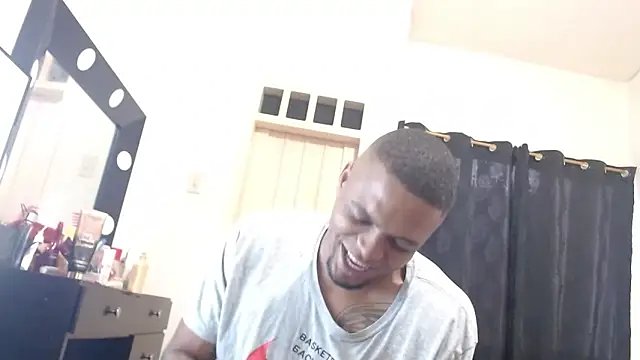 hot and naughty latin online show from November 6, 2025, 11:44 am