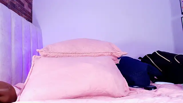  ebony-queen  online show from June 11, 2026, 3:04 am