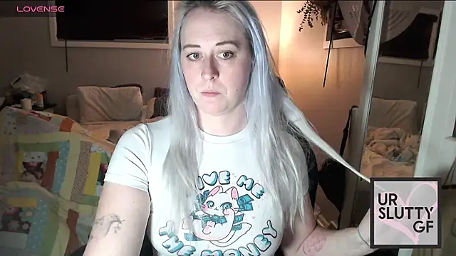 ursluttygf online show from November 16, 2025, 2:28 am