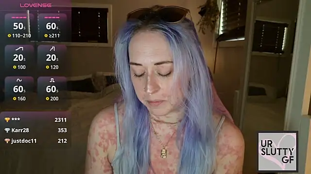 ursluttygf online show from May 8, 2026, 4:56 pm