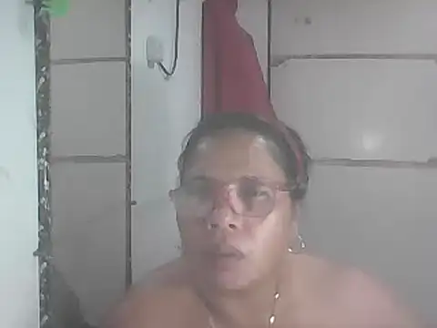 Snapshot of hotwet_mama4uxx chatting on February 2, 2025, 3:39 pm hotwet mama4uxx online show from February 2, 2025, 3:39 pm