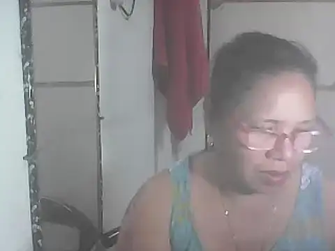 Snapshot of hotwet_mama4uxx chatting on February 8, 2025, 3:31 pm hotwet mama4uxx online show from February 8, 2025, 3:31 pm