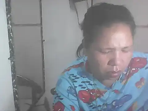 Snapshot of hotwet_mama4uxx chatting on February 9, 2025, 10:32 pm hotwet mama4uxx online show from February 9, 2025, 10:32 pm