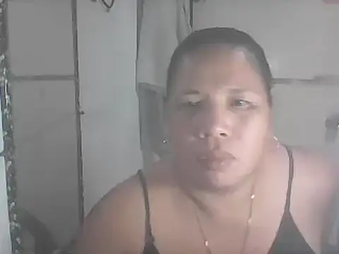Snapshot of hotwet_mama4uxx chatting on February 20, 2025, 9:44 am hotwet mama4uxx online show from February 20, 2025, 9:44 am