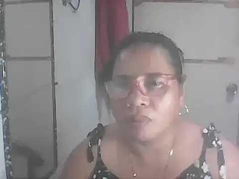 Snapshot of hotwet_mama4uxx chatting on February 23, 2025, 3:29 pm hotwet mama4uxx online show from February 23, 2025, 3:29 pm
