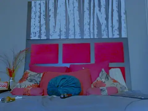 MissParis26 online show from October 12, 2025, 9:14 pm