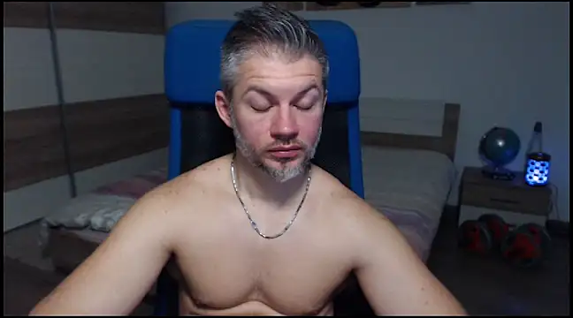 RobbyShawz online show from December 30, 2024, 9:59 am