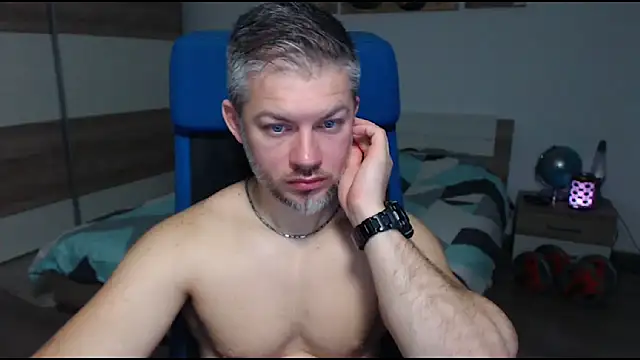 RobbyShawz online show from December 31, 2024, 5:44 am