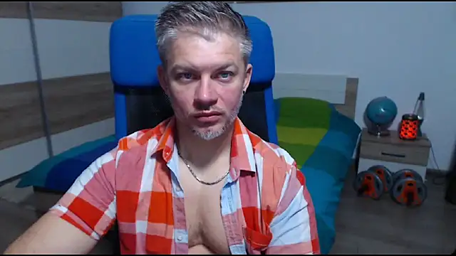 RobbyShawz online show from October 5, 2025, 4:44 am