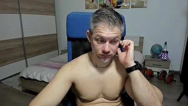 RobbyShawz online show from February 1, 2026, 5:39 am