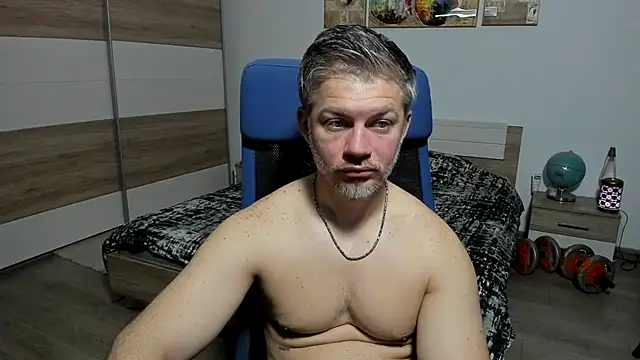 RobbyShawz online show from May 4, 2026, 4:41 am