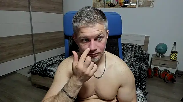 RobbyShawz online show from May 5, 2026, 4:09 am