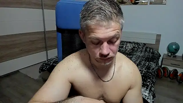 RobbyShawz online show from May 7, 2026, 4:07 am