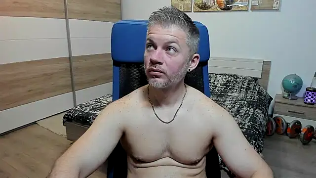 RobbyShawz online show from May 9, 2026, 4:28 am
