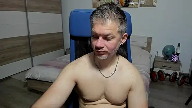 RobbyShawz online show from June 2, 2026, 4:47 am